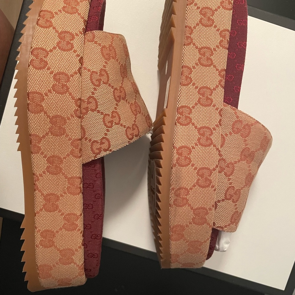 Womens Gucci Angelina platform sandals size 38